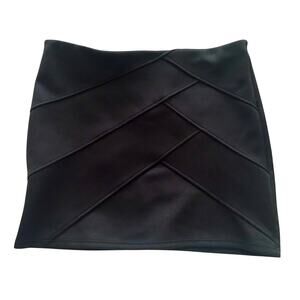 Black Miniskirt Anthropologie Tinley Herringbone Stitched Size Large Stretch